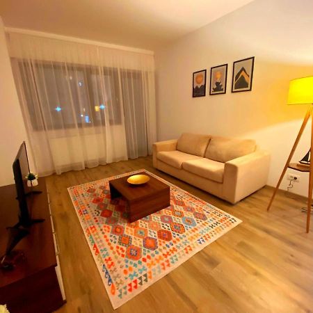 Bellagio - Cozy Apartment With Free Gym Boekarest Buitenkant foto