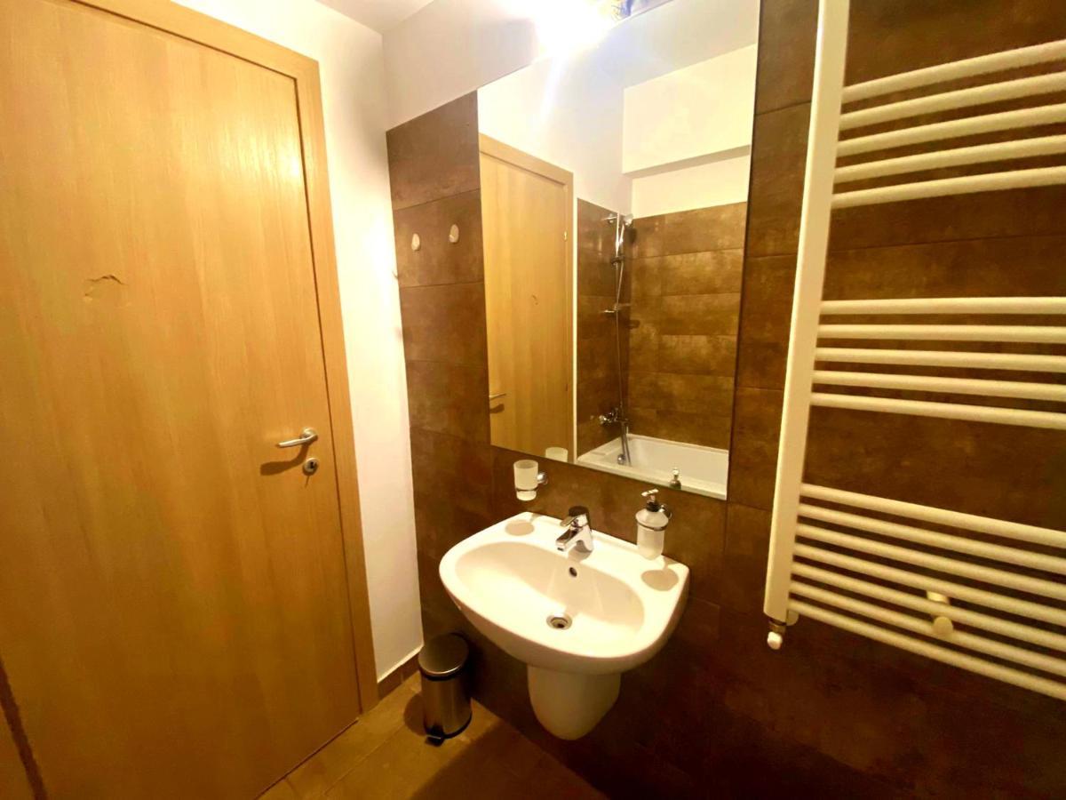 Bellagio - Cozy Apartment With Free Gym Boekarest Buitenkant foto