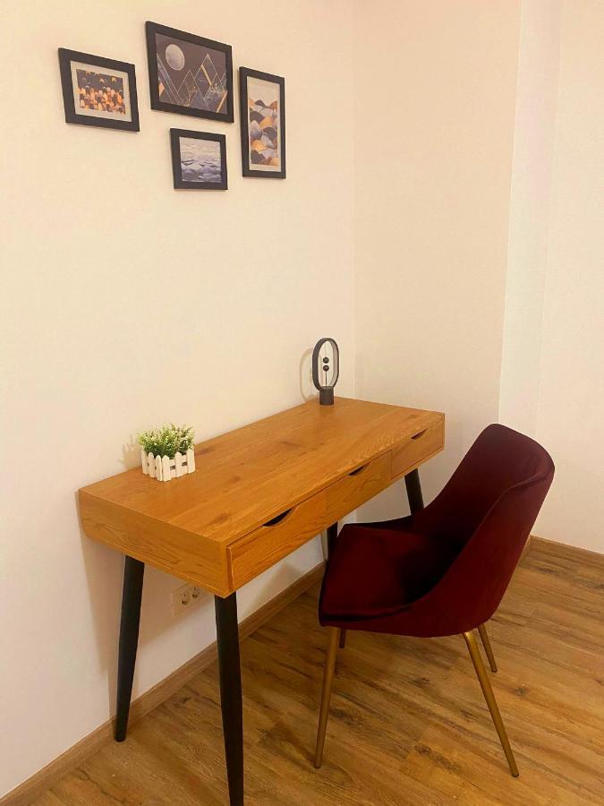 Bellagio - Cozy Apartment With Free Gym Boekarest Buitenkant foto