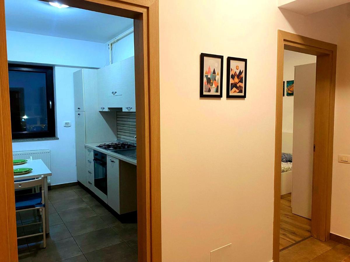Bellagio - Cozy Apartment With Free Gym Boekarest Buitenkant foto