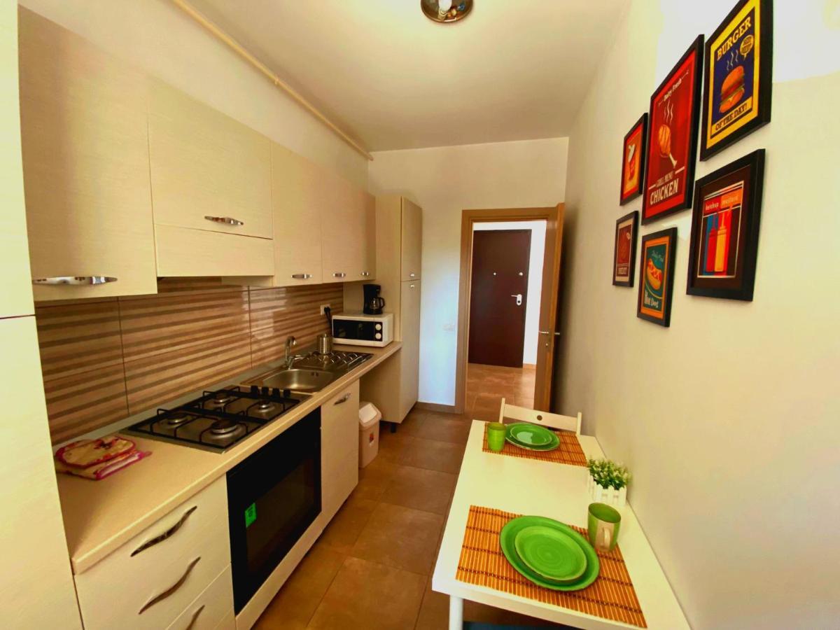 Bellagio - Cozy Apartment With Free Gym Boekarest Buitenkant foto